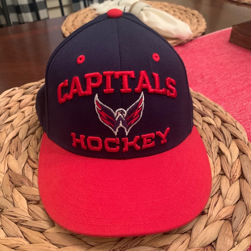 Capitals Hockey fitted hat- Reebok